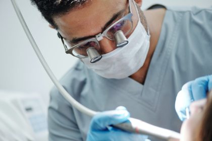 Warum ist es wichtig mindestens 1 mal pro Jahr zum Zahnarzt zu gehen
